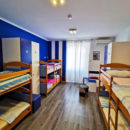 CroBlue Hostel Hostel