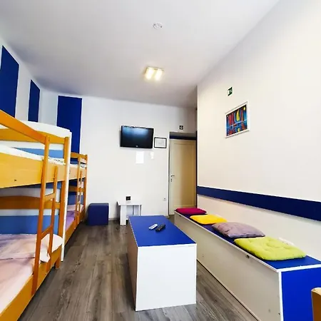 Hostel CroBlue Hostel