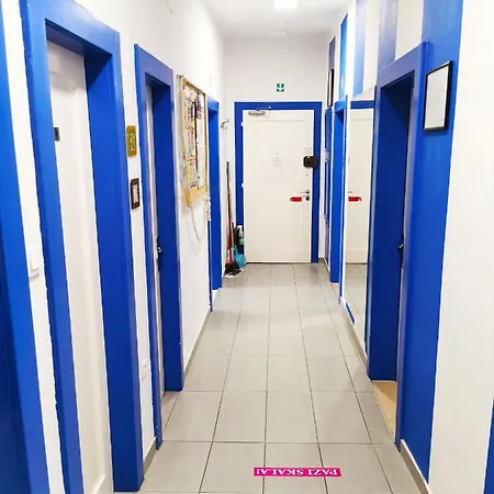 CroBlue Hostel Split