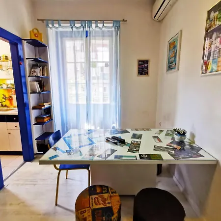 Croblue Hostel *