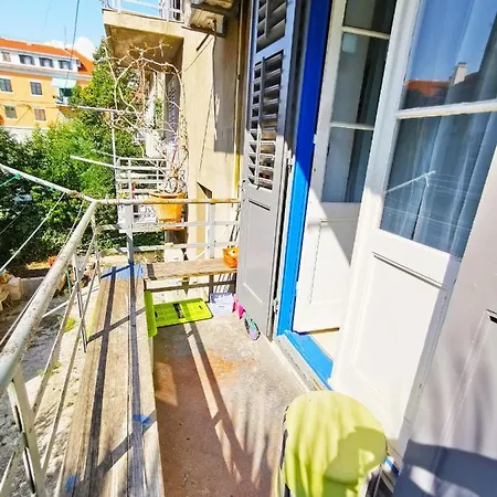 بيت شباب Croblue Hostel